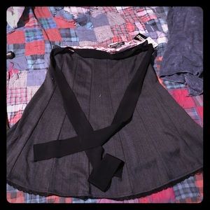 Scoops the size 2 to lace trimmed mini skirt